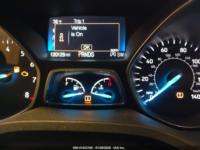 1FMCU0J9XJUC33162 Ford Escape Titanium