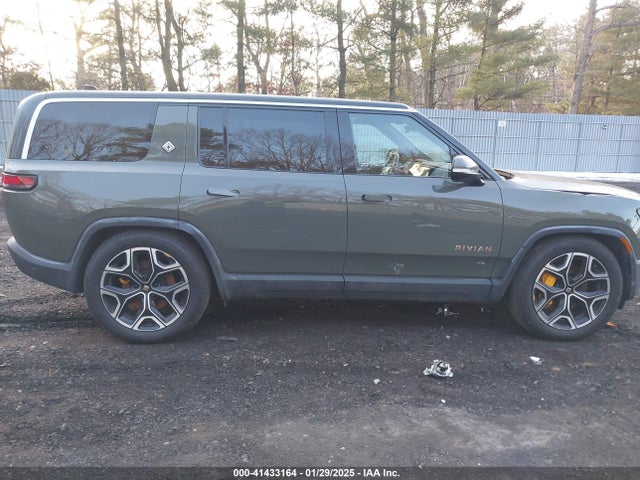 Rivian R1s Launch Edition 2022 7PDSGABL4NN000409 Image 13