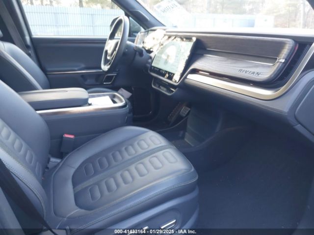 2022 RIVIAN R1S 7PDSGABL4NN000409 Photo 4
