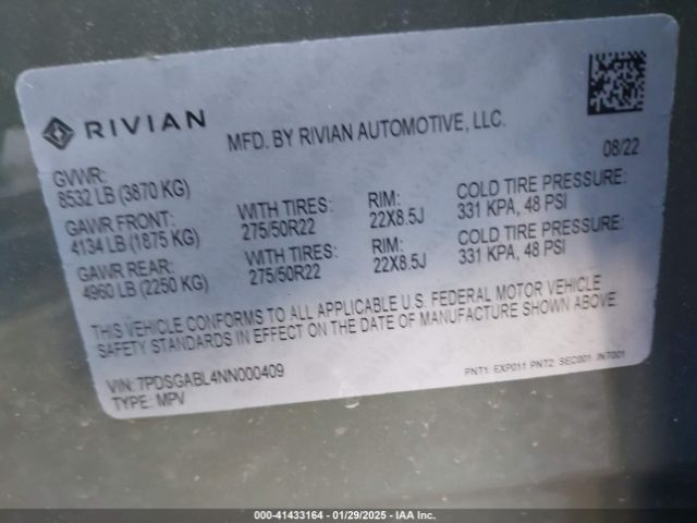 2022 RIVIAN R1S 7PDSGABL4NN000409 Photo 8