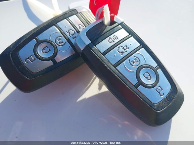 3FA6P0PUXJR161803 Ford Fusion Energi Se Luxury
