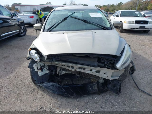 1FADP3K29HL289439 Ford FOCUS SE