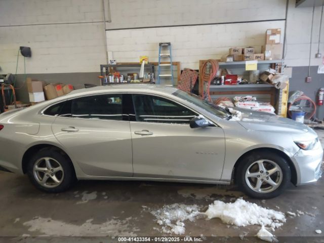 1G1ZB5ST5JF197390 Chevrolet Malibu 1ls