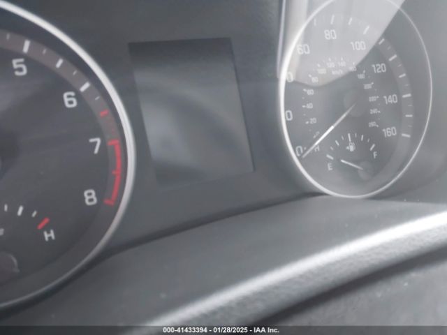 KMHD74LFXHU207158 Hyundai ELANTRA SE