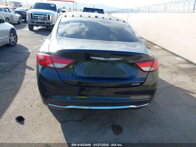 1C3CCCAB3FN529027 Chrysler 2015