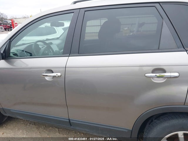 KIA SORENTO LX 2014 5XYKT3A69EG460005 Image 14