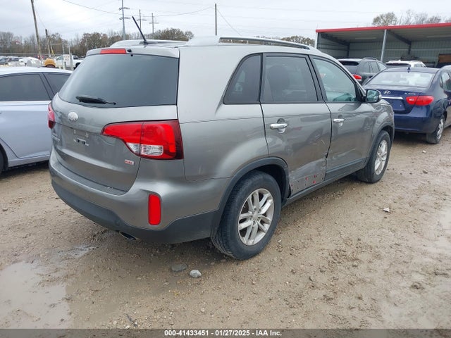 KIA SORENTO LX 2014 5XYKT3A69EG460005 Image 4