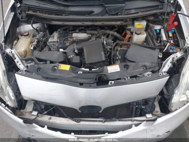 JTDKN3DU0F1946000 Toyota Prius Four