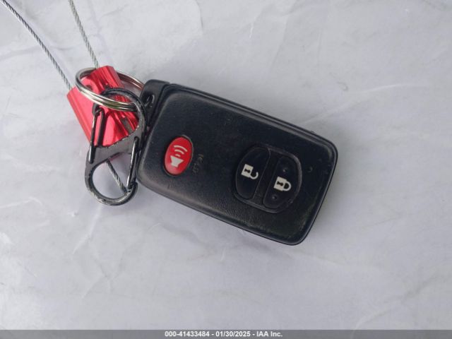 JTDKN3DU0F1946000 Toyota Prius Four