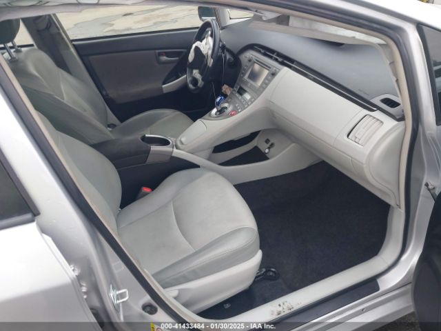 JTDKN3DU0F1946000 Toyota Prius Four
