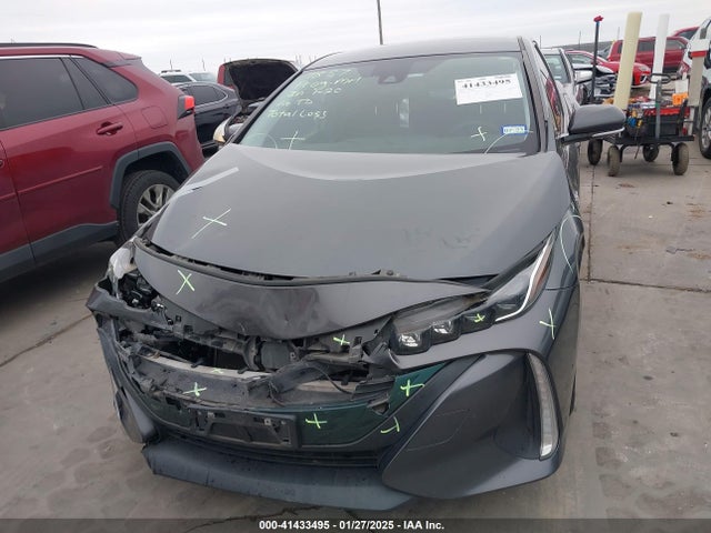 Toyota Prius Prime Premium 2018 JTDKARFPXJ3087064 Image 12