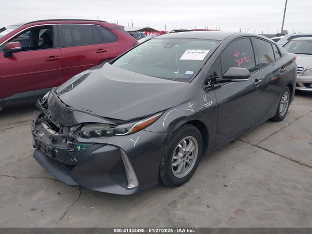 Toyota Prius Prime Premium 2018 JTDKARFPXJ3087064 Image 2