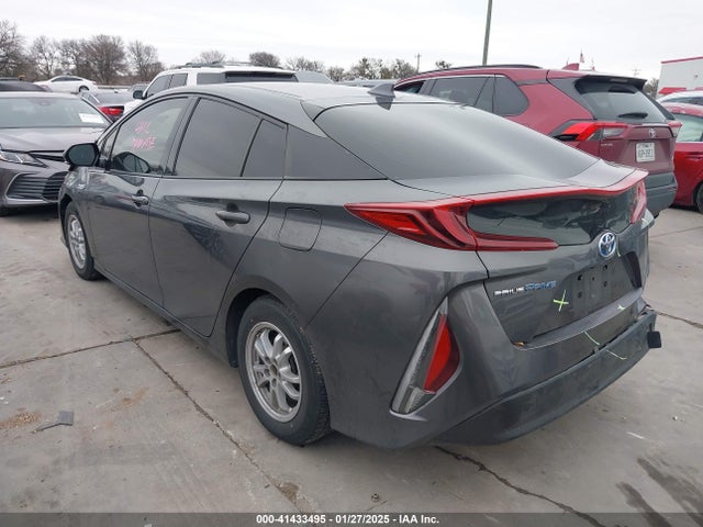 Toyota Prius Prime Premium 2018 JTDKARFPXJ3087064 Image 3