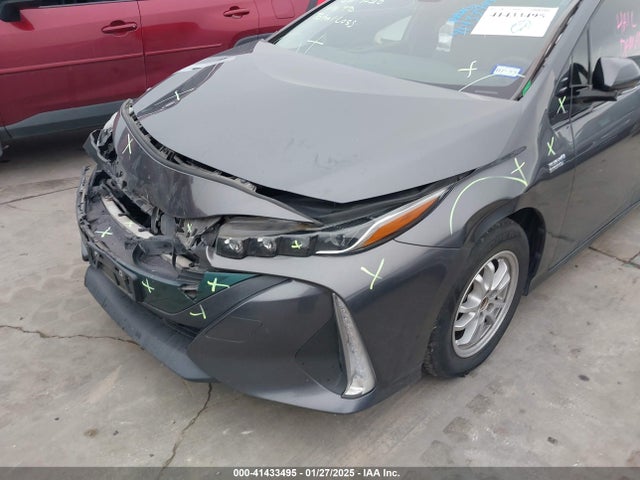 Toyota Prius Prime Premium 2018 JTDKARFPXJ3087064 Image 6