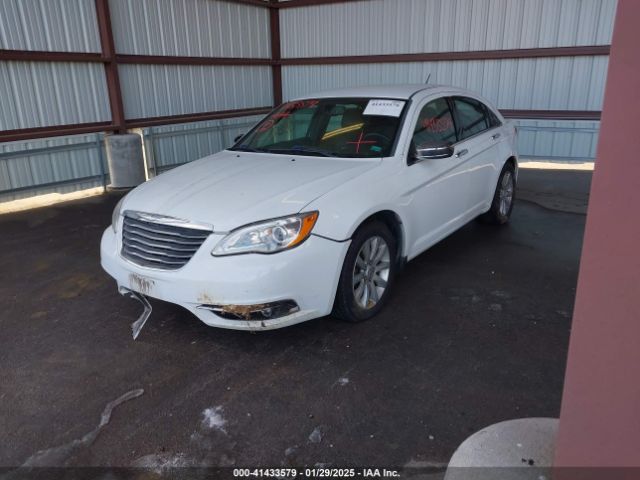 2014 CHRYSLER 200 1C3CCBCG3EN135903 Photo 1