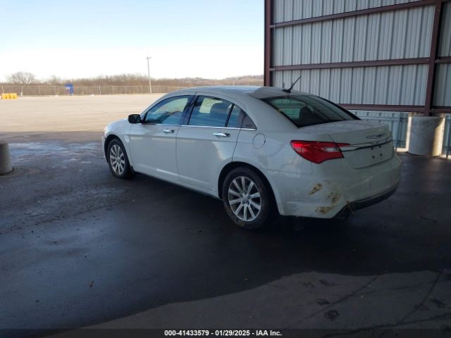 2014 CHRYSLER 200 1C3CCBCG3EN135903 Photo 2