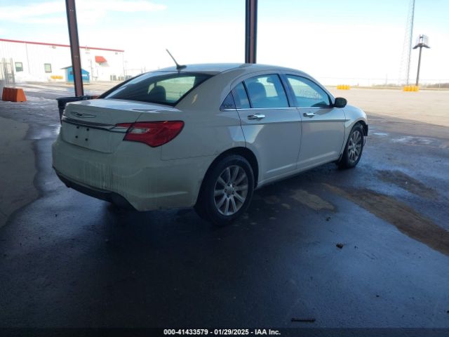 2014 CHRYSLER 200 1C3CCBCG3EN135903 Photo 3