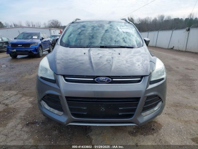 1FMCU0J95EUB66282 Ford Escape Titanium