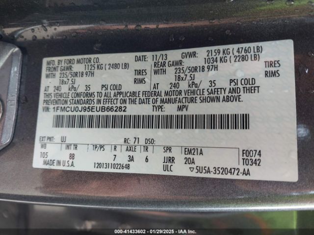 1FMCU0J95EUB66282 Ford Escape Titanium