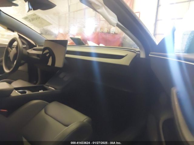 2024 TESLA MODEL 3 5YJ3E1ET0RF881062 Photo 4
