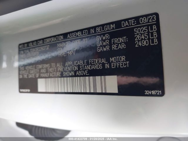 2024 VOLVO XC40 YV4L12UK0R2260737 Photo 8
