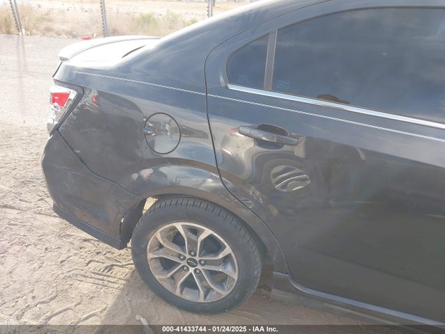 Chevrolet Sonic Lt Auto 2018 1G1JD5SH3J4121102 Image 18