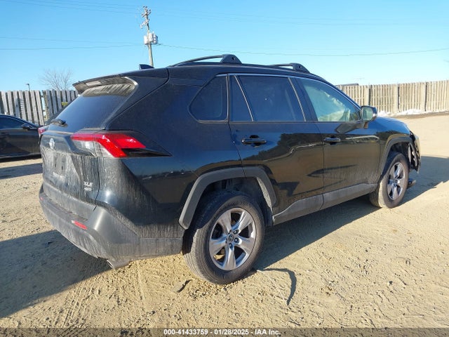 Toyota Rav4 Xle 2019 JTMP1RFV6KD033597 Image 4