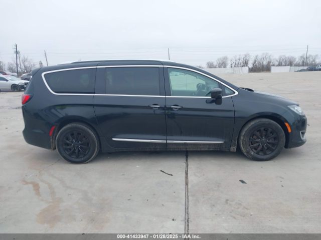 2C4RC1EG3JR352443 Chrysler Pacifica Touring L Plus