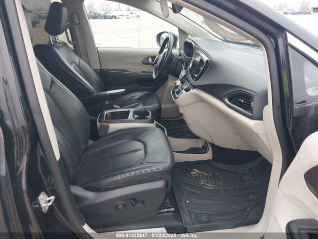 2018 CHRYSLER PACIFICA 2C4RC1EG3JR352443 Photo 4