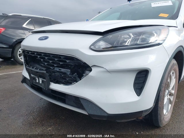 1FMCU9G69MUA84300 Ford ESCAPE SE