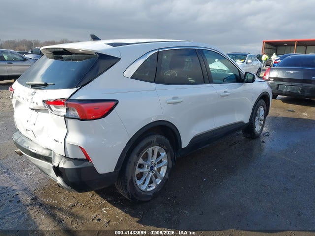 1FMCU9G69MUA84300 Ford ESCAPE SE