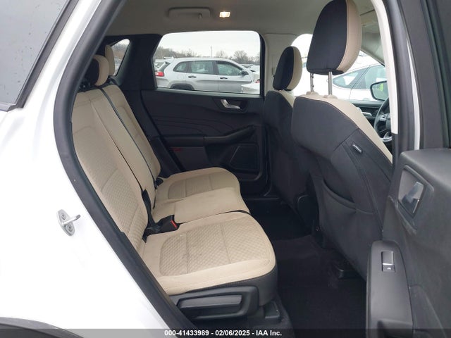 1FMCU9G69MUA84300 Ford ESCAPE SE