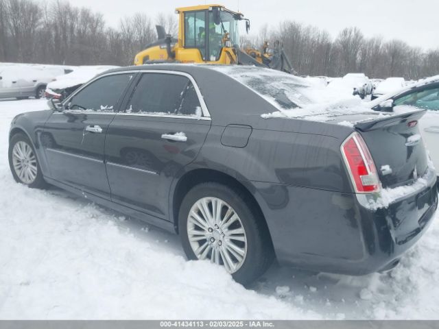 2013 CHRYSLER 300C 2C3CCAJTXDH621920 Photo 2