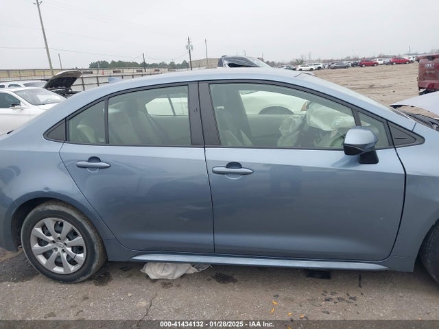 JTDEPMAE4NJ220200 Toyota COROLLA LE
