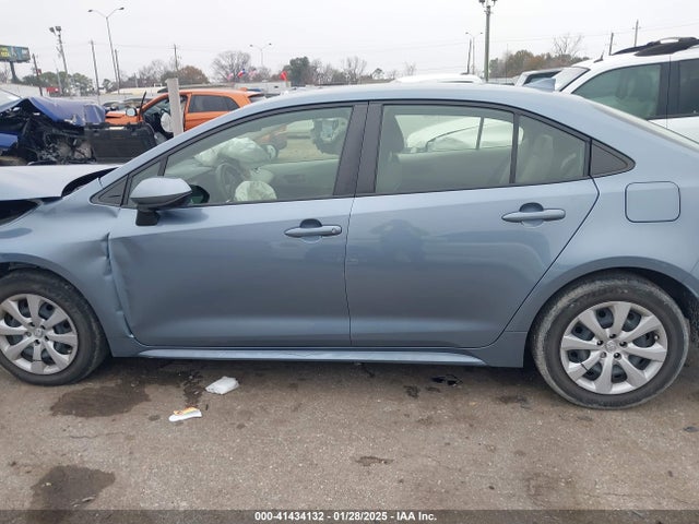 JTDEPMAE4NJ220200 Toyota COROLLA LE