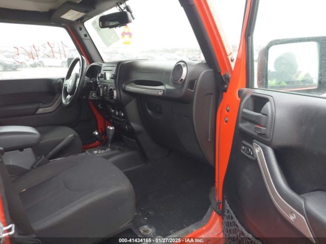 1C4BJWDG0FL727792 Jeep Wrangler Unlimited Sport