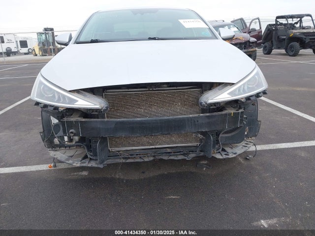 KMHD84LF7KU773329 Hyundai ELANTRA SEL