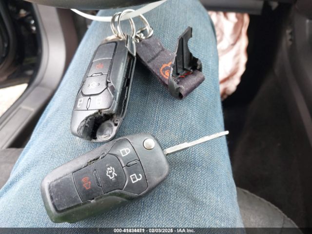 1FA6P0H74G5121513 Ford FUSION SE