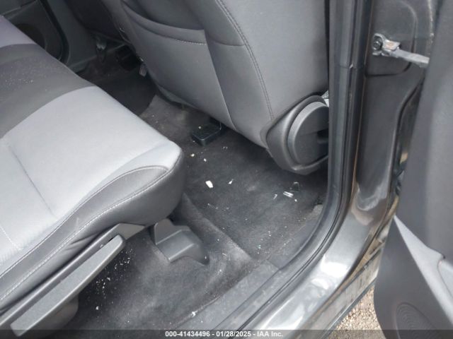 1FMCU0F76JUC06001 Ford Escape