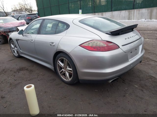 2012 PORSCHE PANAMERA WP0AA2A78CL018841 Photo 2
