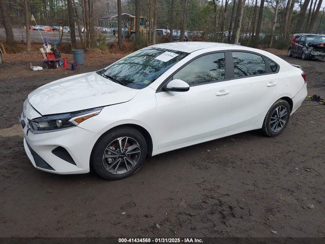 3KPF24AD7PE675519 KIA Forte Lxs