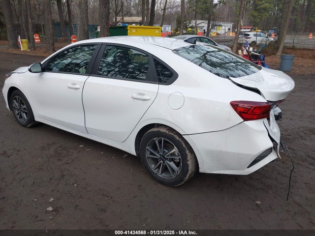 3KPF24AD7PE675519 KIA Forte Lxs