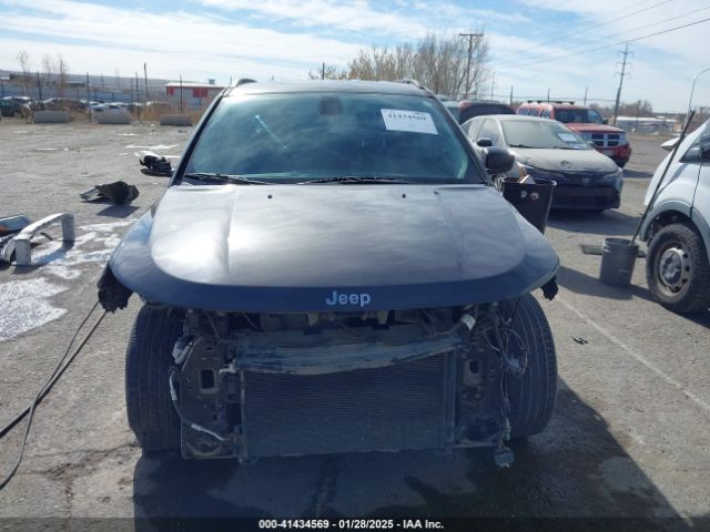 3C4NJCAB5JT213597 Jeep Compass Sport Fwd