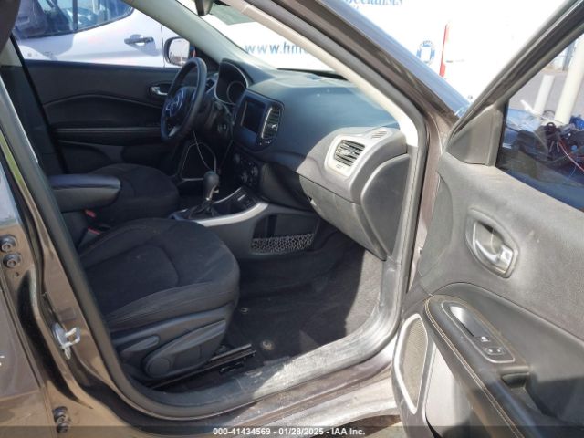 3C4NJCAB5JT213597 Jeep Compass Sport Fwd