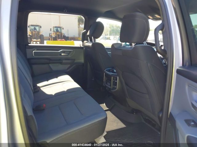 1C6RRFFG5NN327421 RAM 1500 Big Horn  4x4 5'7 Box