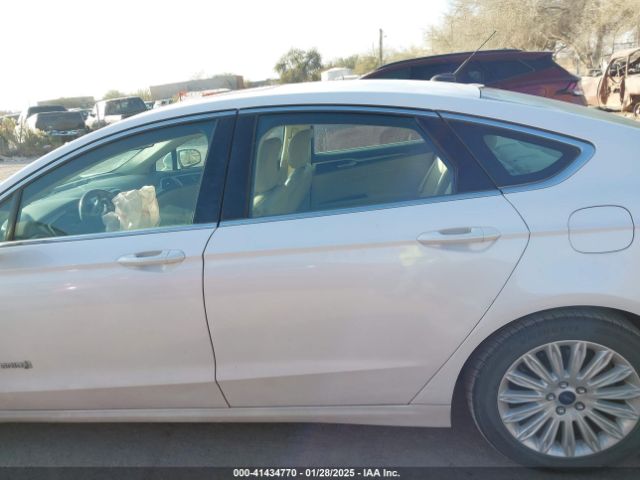 3FA6P0LU9GR343071 Ford Fusion Hybrid Se