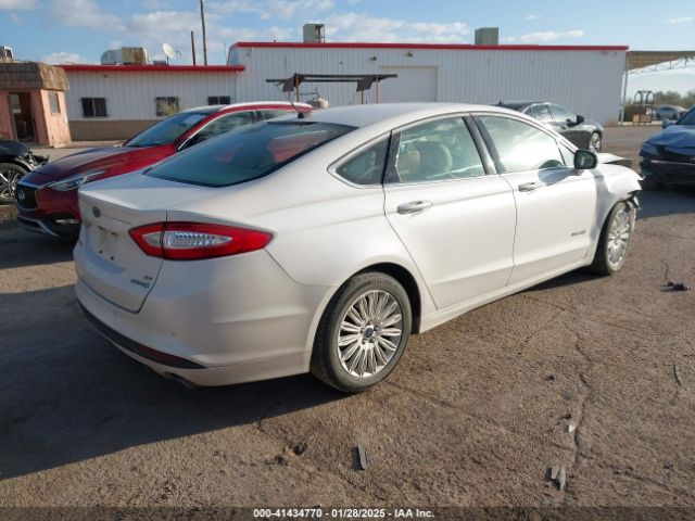 3FA6P0LU9GR343071 Ford Fusion Hybrid Se