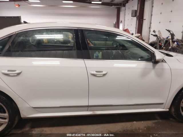 1VWCM7A30HC079244 Volkswagen Passat V6 Sel Premium