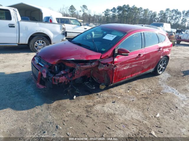1FADP3K2XEL103550 Ford FOCUS SE