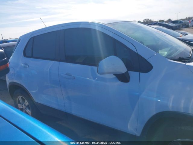 3GNCJKSB9LL311493 Chevrolet Trax Fwd Ls